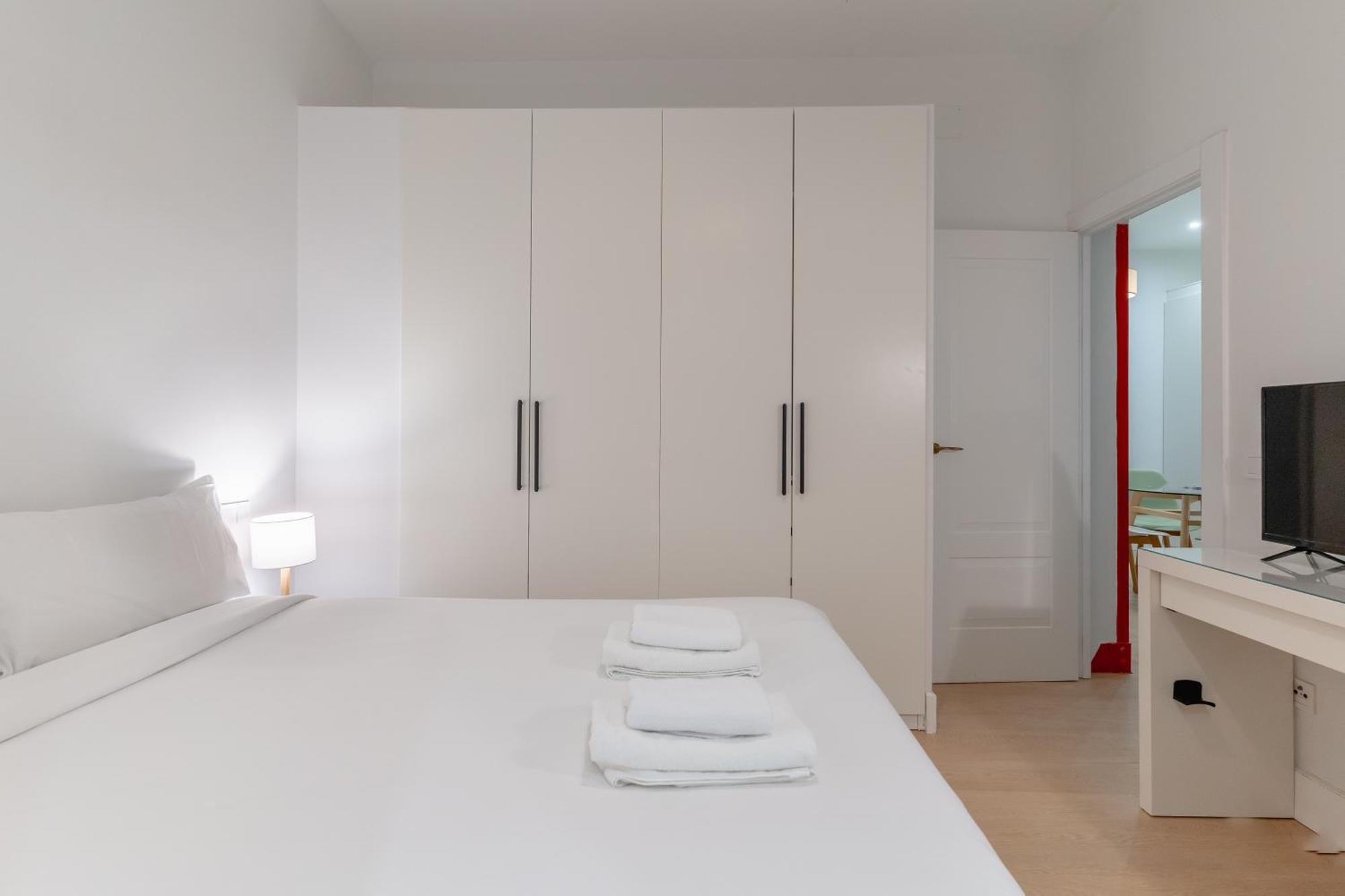 Cozy And Central-1Bd 1Bth- Cortes Apartment Мадрид Екстериор снимка