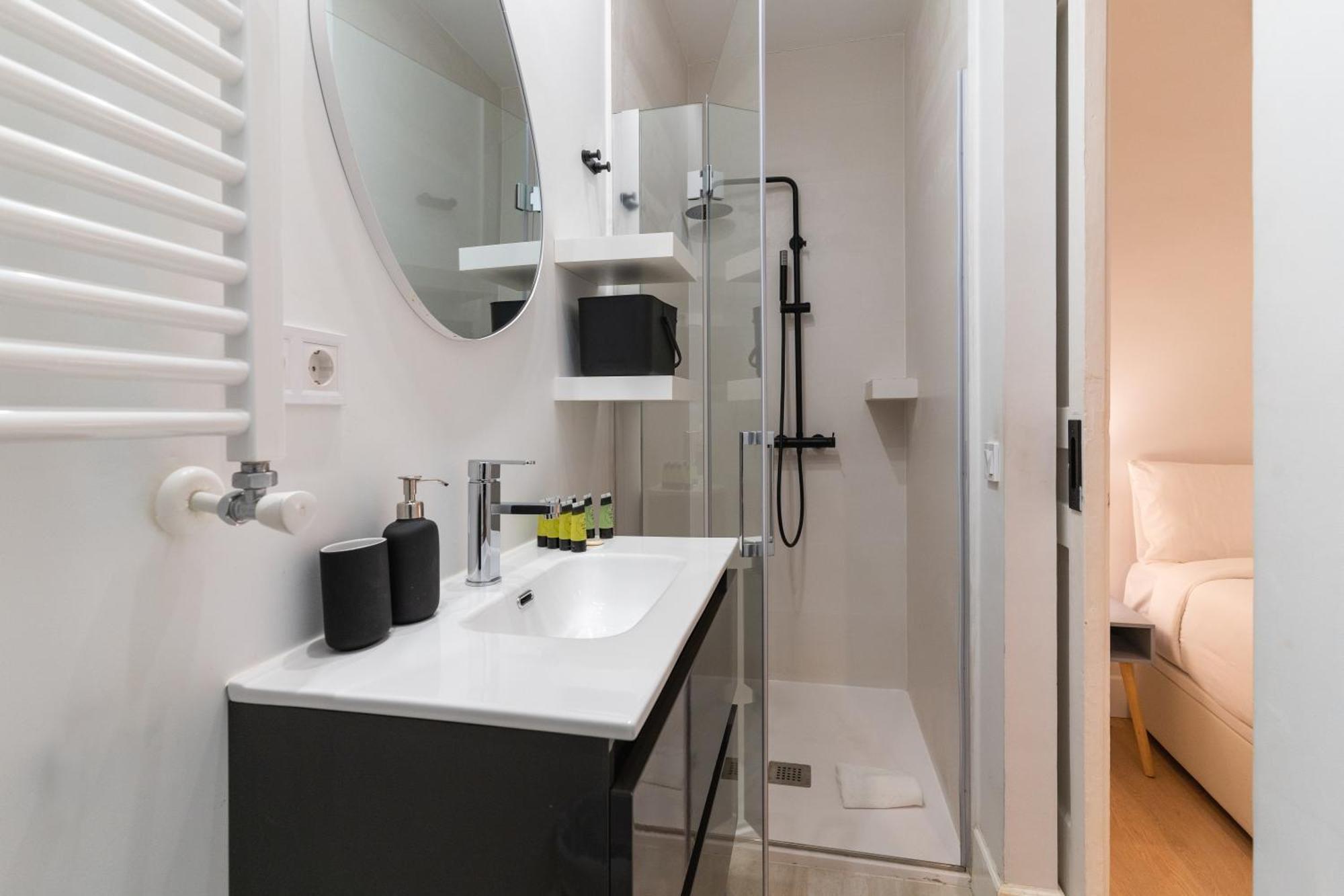 Cozy And Central-1Bd 1Bth- Cortes Apartment Мадрид Екстериор снимка